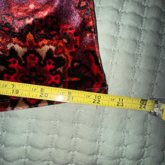 FREE PEOPLE LOVIN' FEELING VELVET WIDE LEG PANTS IN RED. Size small NWOT - Picture 6 of 13